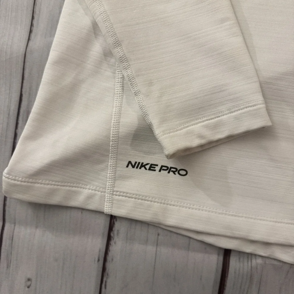 Nike Pro Dri-Fit Slim Fit White Athletic‎ Top Size Medium Activewear